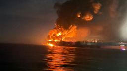 Россия начала крупнейшую за месяц воздушную атаку на Украину, в то время как киевская делегация направляется на мирные переговоры в США Россия начала крупнейшую за месяц воздушную атаку на Украину, в то время как киевская делегация направляется на мирные переговоры в США