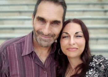 Вдова жертвы нападения акулы впервые выступает с требованием усилить защиту