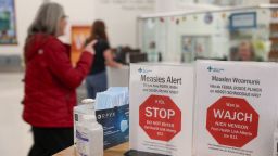 Вспышка кори в Южной Каролине демонстрирует пугающий эффект дезинформации о вакцинации