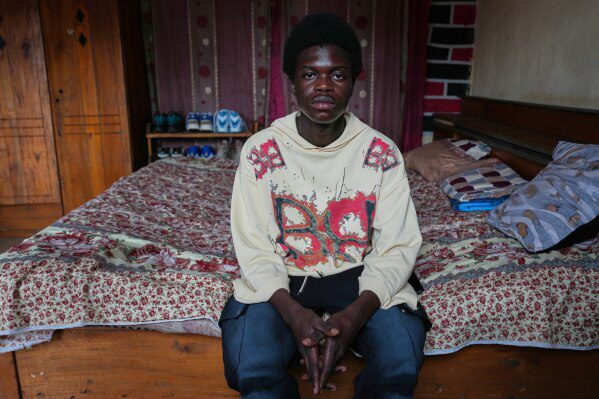 Тысячи африканцев вернулись домой благодаря программе ЕС. Многие говорят, что их бросили.