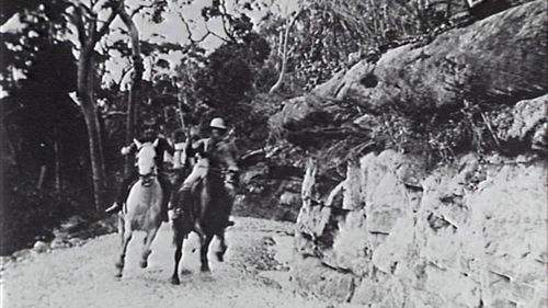 Этот день в истории — 30 ноября: самый популярный жанр кино в Австралии запрещён