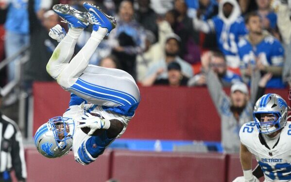 Руководители BBC ушли в отставку после критики вещателя, смонтировавшего речь Трампа