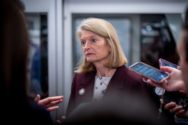 Администрация Трампа требует от штатов «отменить» полные выплаты по программе SNAP, поскольку штаты предупреждают о «катастрофических последствиях»