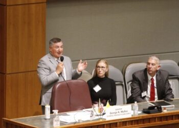 Администрация Трампа вновь подала апелляцию в Верховный суд с просьбой сохранить замороженными полные выплаты SNAP