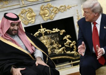 Трамп утверждает, что убитый журналист Хашогги был «крайне спорным», и защищает наследного принца Саудовской Аравии