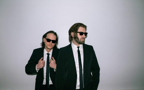 Постарайтесь не плакать, наблюдая за эпическим мэшапом Zeds Dead с Nas, Tupac и другими: «В ностальгии есть что-то особенное» Постарайтесь не плакать, наблюдая за эпическим мэшапом Zeds Dead с Nas, Tupac и другими: «В ностальгии есть что-то особенное»