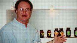 Виктор Конте, продававший неопределяемые стероиды элитным спортсменам в бейсболе и легкой атлетике, умер в возрасте 75 лет.