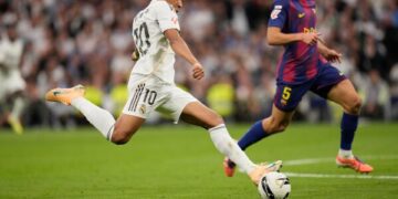 Восковая фигура Дианы в «платье мести» представлена в Париже спустя десятилетия после ее смерти в городе.