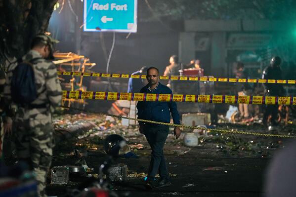Что нужно знать о взрыве автомобиля возле исторического Красного форта в Нью-Дели