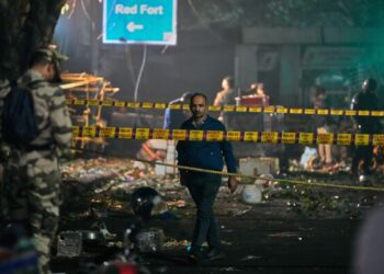 Что нужно знать о взрыве автомобиля возле исторического Красного форта в Нью-Дели Что нужно знать о взрыве автомобиля возле исторического Красного форта в Нью-Дели