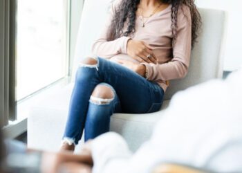 Женщины подвергаются гораздо более высокому риску убийства, особенно с применением огнестрельного оружия, во время беременности.