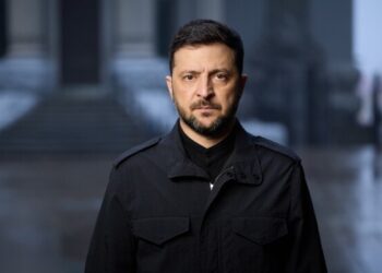 Зеленский заявил, что Украина стоит перед сложным выбором и рискует потерять поддержку Америки из-за мирного плана США Зеленский заявил, что Украина стоит перед сложным выбором и рискует потерять поддержку Америки из-за мирного плана США