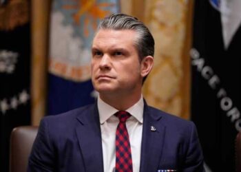 Центральное командование США сообщило о гибели двух американских военнослужащих и одного гражданского лица в результате засады в Сирии. Центральное командование США сообщило о гибели двух американских военнослужащих и одного гражданского лица в результате засады в Сирии.