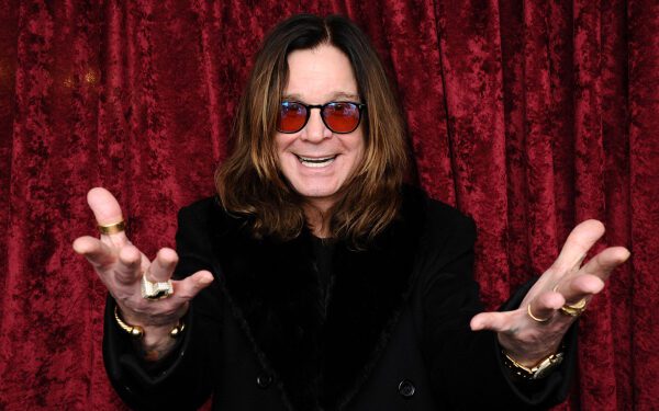 В альбом 2025 года «Sgt. Peppers» вошли кавер-версии песен ушедших из жизни знаменитостей, в том числе Оззи Осборна, Слая Стоуна, Брайана Уилсона, Роба Райнера, Эйса Фрейли, Д'Анджело и многих других.