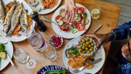 Вспышка сальмонеллёза в нескольких штатах может быть связана с устрицами. Что следует знать людям.