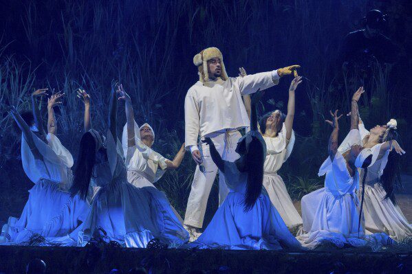 Тюлень вваливается в бар. Бармен говорит: «Берите лосося!»