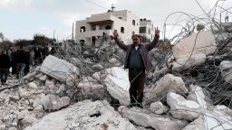 Промокшая палатка или разрушенные бомбардировками руины: этой зимой жителям Газы предстоит сделать мрачный выбор.