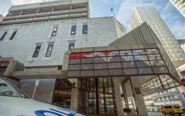 Правители Талибана в Афганистане провели публичную казнь на спортивном стадионе в восточном городе Правители Талибана в Афганистане провели публичную казнь на спортивном стадионе в восточном городе