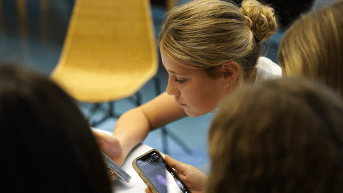 В Австралии сегодня вступил в силу запрет на социальные сети. Подростки говорят, что он уже не срабатывает.