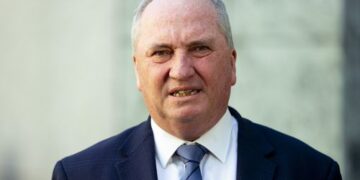 Барнаби Джойс подтверждает переход в партию «Единая нация» после нескольких недель спекуляций