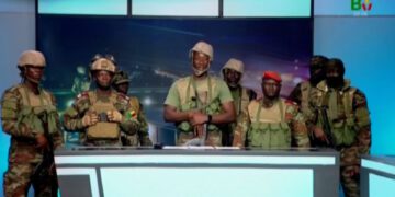 Президент Бенина осуждает проваленную попытку переворота и заявляет, что мятежники «бегут»