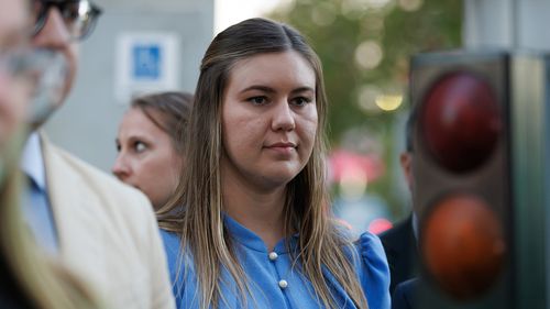 Бриттани Хиггинс разорена бывшим сенатором от Либеральной партии после проигрыша в деле о клевете.