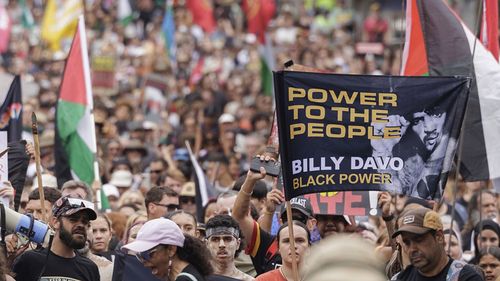 В штате Новый Южный Уэльс комиссар полиции ввел спорный запрет на проведение протестов.