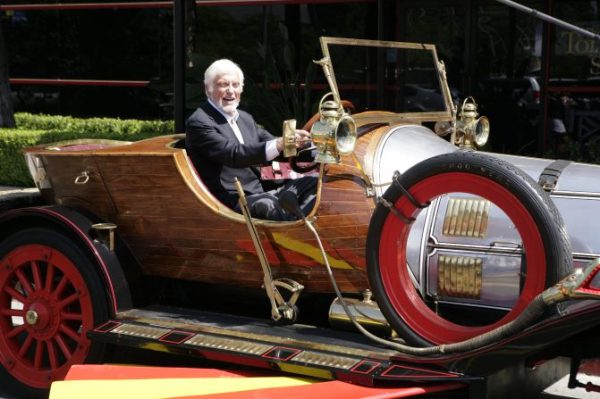 Дику Ван Дайку исполняется 100 лет. Вот чем он занимался в последнее время.