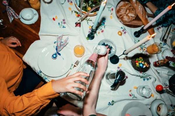 Не будьте плохим гостем на праздничных вечеринках.