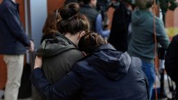 Эксклюзив: Семьи мигрантов рисуют мрачную картину жизни в изоляторе иммиграционной и таможенной службы Техаса, свидетельствуют новые судебные документы.