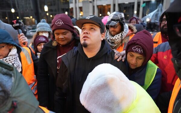 Федеральный судья издал постановление, запрещающее сотрудникам иммиграционной службы задерживать Килмара Абрего Гарсию. Федеральный судья издал постановление, запрещающее сотрудникам иммиграционной службы задерживать Килмара Абрего Гарсию.