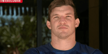 Бывшая звезда NRL Джош Макгуайр обвиняется в удушении ребенка