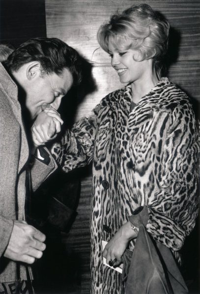 Французский шик или правая пин-ап модель? Сложное стилистическое наследие Брижит Бардо.