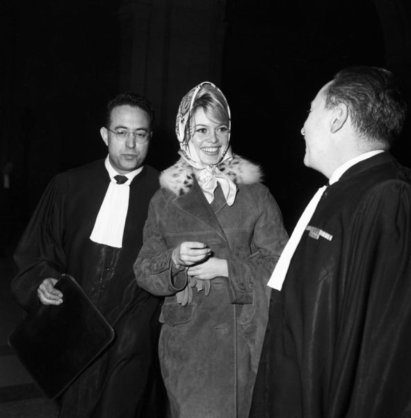 Французский шик или правая пин-ап модель? Сложное стилистическое наследие Брижит Бардо.