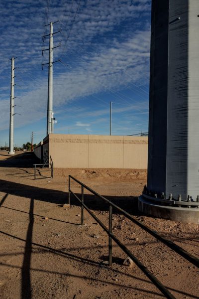 Как стремление Трампа к развитию искусственного интеллекта, цены на энергоносители и недовольные соседи сталкиваются в пустыне Аризоны.