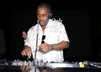 Идрис Эльба удостоен рыцарского звания, Элли Голдинг и Синтия Эриво отмечены в новогодних наградах Университета Кентукки.