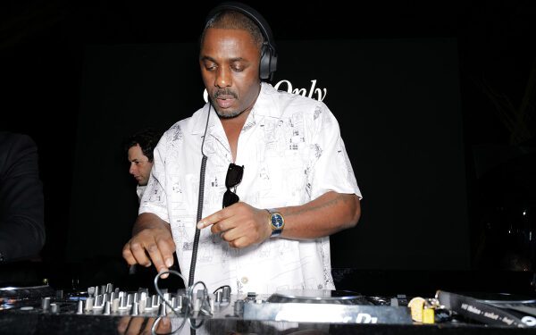 Идрис Эльба удостоен рыцарского звания, Элли Голдинг и Синтия Эриво отмечены в новогодних наградах Университета Кентукки.