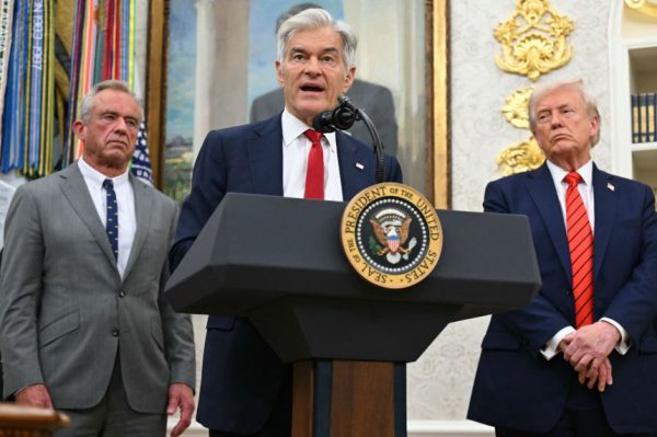 Страховщики обещали облегчить страдания пациентов после убийства руководителя. Вот что произошло.