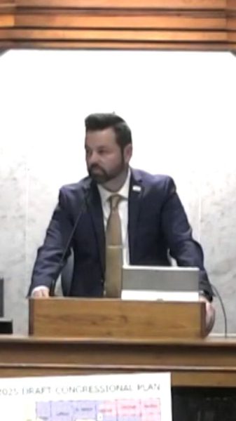 Ослабевает ли влияние Трампа на Республиканскую партию? Эти восемь республиканцев проверяли его на прочность в 2025 году.