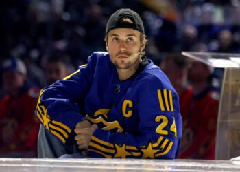 Джастин Бибер раскритиковал музыкальную индустрию в своем духовном посте в канун Рождества: «Я не товар».