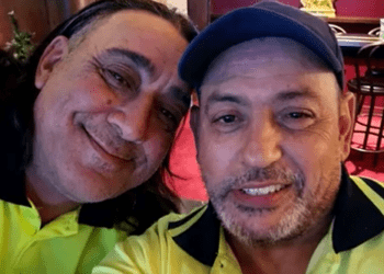 Мужчина борется за жизнь после предполагаемого нападения возле паба в Сиднее Мужчина борется за жизнь после предполагаемого нападения возле паба в Сиднее