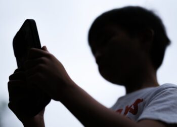 Миллионы австралийских детей лишились доступа к социальным сетям. Что происходит и будет ли это работать? Миллионы австралийских детей лишились доступа к социальным сетям. Что происходит и будет ли это работать?