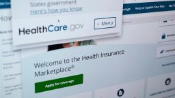 Миллионы республиканцев, участвующих в программе Obamacare, хотят продления расширенных субсидий. Большинство республиканцев с холма не согласны. Миллионы республиканцев, участвующих в программе Obamacare, хотят продления расширенных субсидий. Большинство республиканцев с холма не согласны.