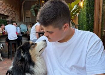 «Чудесным» образом выжил офицер, пострадавший при нападении на пляже Бонди.