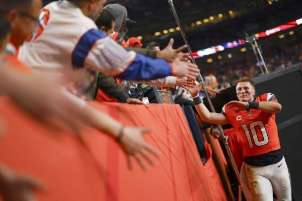 «Пакерс» и «Беарс» встретятся, Филип Риверс вернется, и смогут ли «Бронкос» когда-нибудь проиграть? Пять важных моментов 16-й недели.