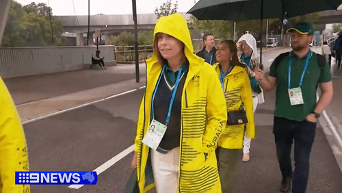 Премьер-министр защищает поездки Аники Уэллс в Нью-Йорк и Тредбо, финансируемые налогоплательщиками