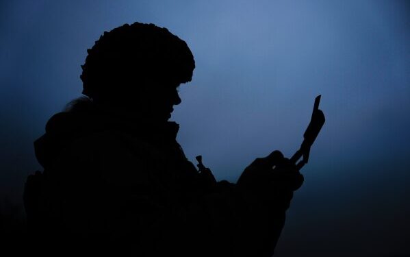 Россия наносит массированный удар по Украине с использованием беспилотников и ракет, пока продолжаются дипломатические переговоры