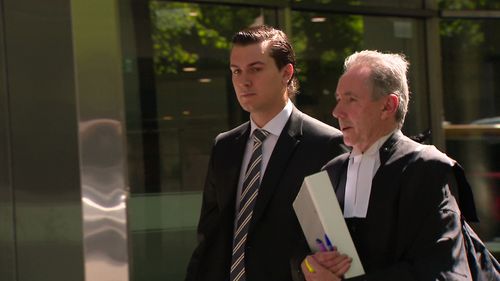 Сына легенды австралийского футбола опознали как насильника после отмены распоряжения.