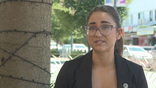 «Какой позор»: поджигатели сожгли рождественскую елку в провинциальном городке