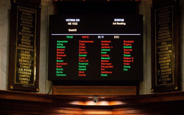 Глубоко личные причины, по которым многие сенаторы-республиканцы от Индианы сказали «нет» Трампу. Глубоко личные причины, по которым многие сенаторы-республиканцы от Индианы сказали «нет» Трампу.